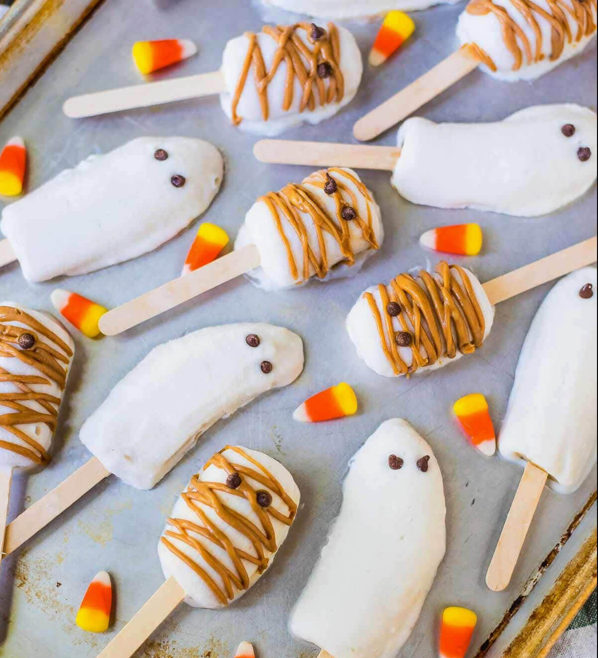 Yogurt and banana popsicles in the shape of ghosts